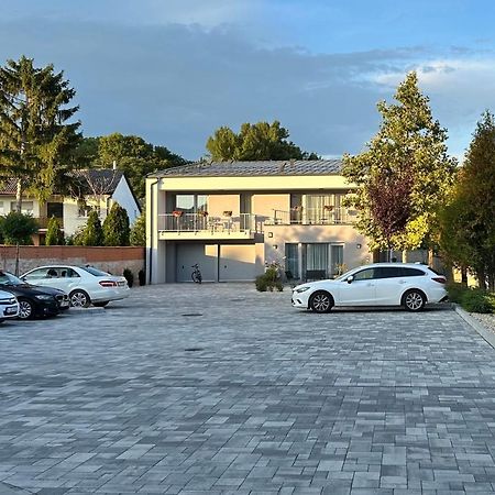 Linden Apartman 106 - Adults Only Mosonmagyaróvár Buitenkant foto