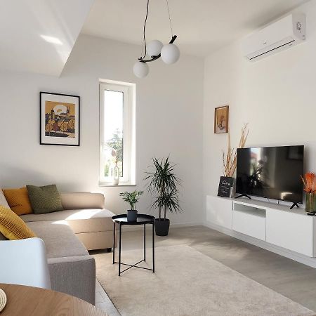 Linden Apartman 106 - Adults Only Mosonmagyaróvár Buitenkant foto