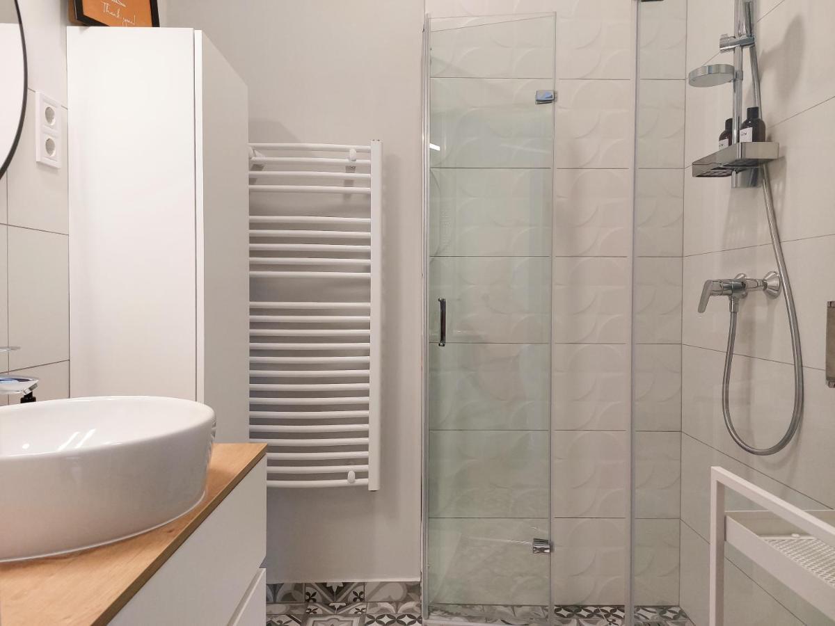 Linden Apartman 106 - Adults Only Mosonmagyaróvár Buitenkant foto